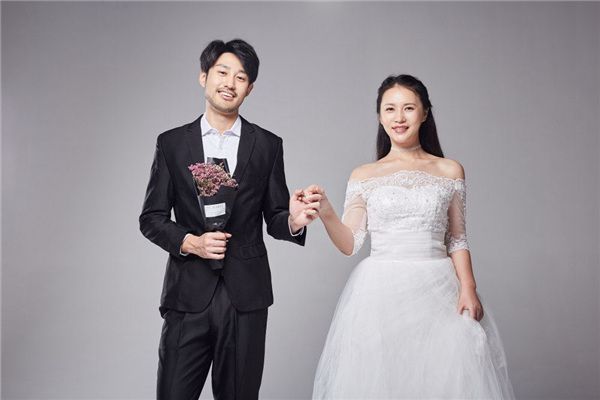 夢見拍婚紗照 結婚照